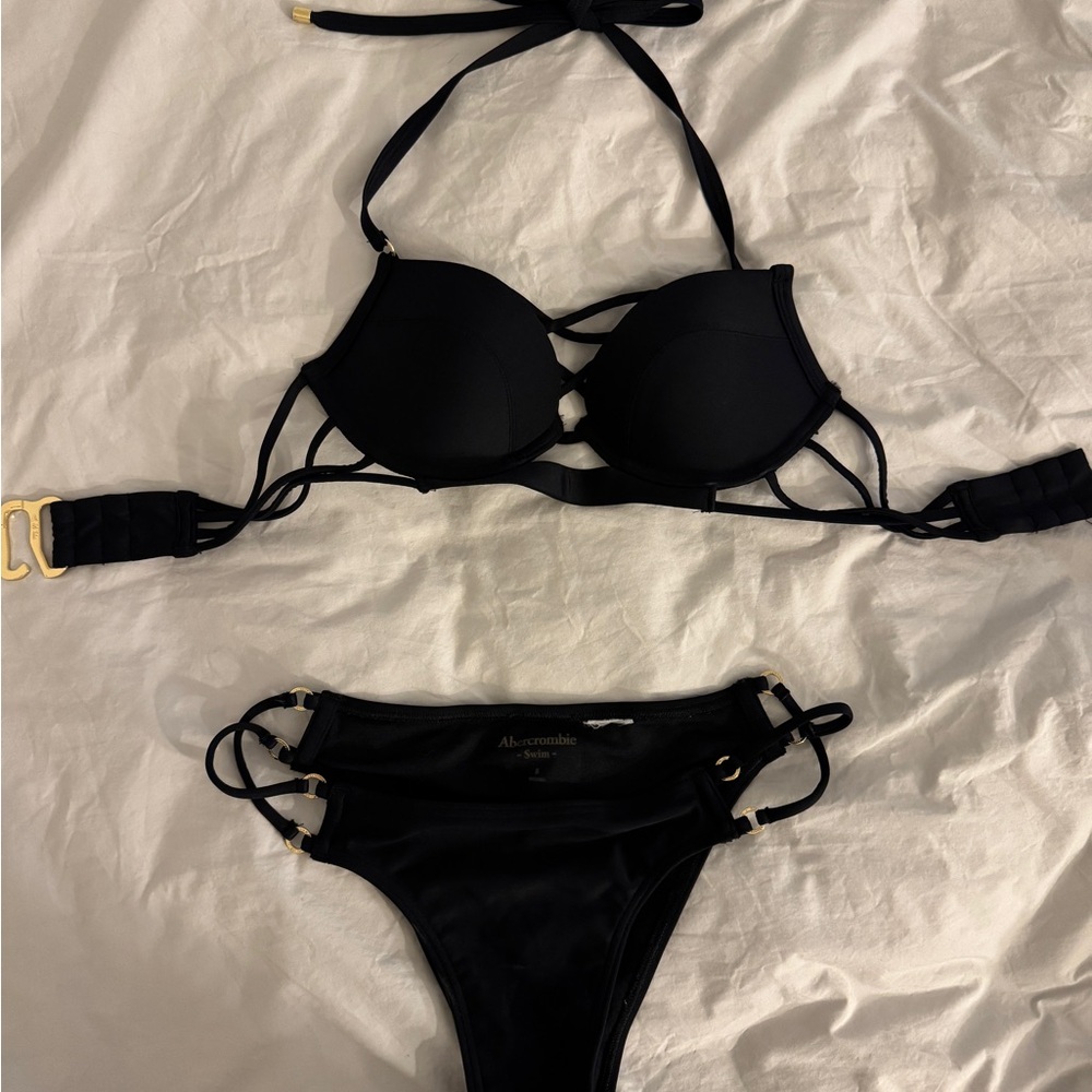 Never worn Abercrombie & Fitch Black Women's Bikini Set